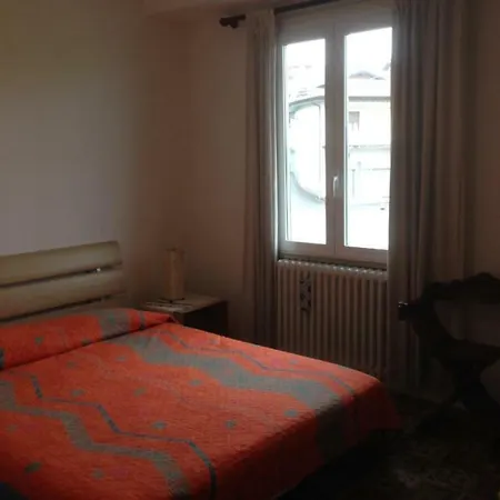 Bed & Breakfast La Porta Rossa Laveno-Mombello